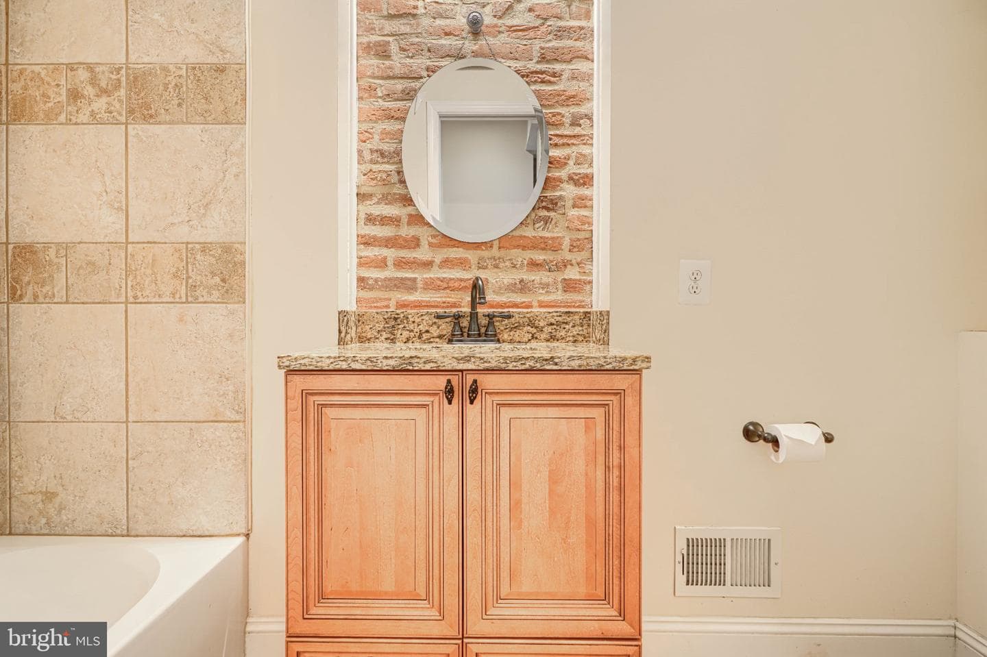 1411 Reynolds Street photo 27