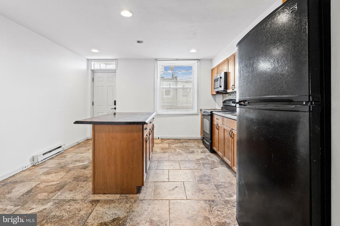 2611 E Hoffman Street photo 5