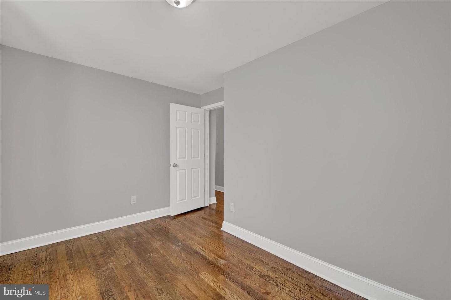 2423 Denison Street photo 16