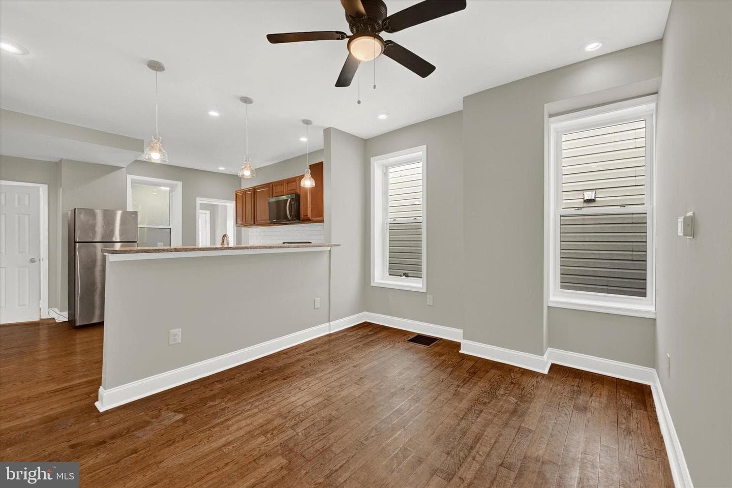 2423 Denison Street photo 6
