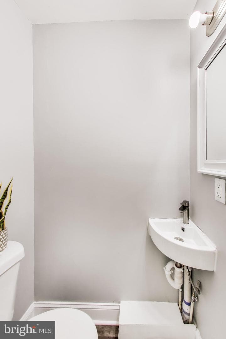 2807 Waldorf Avenue photo 16