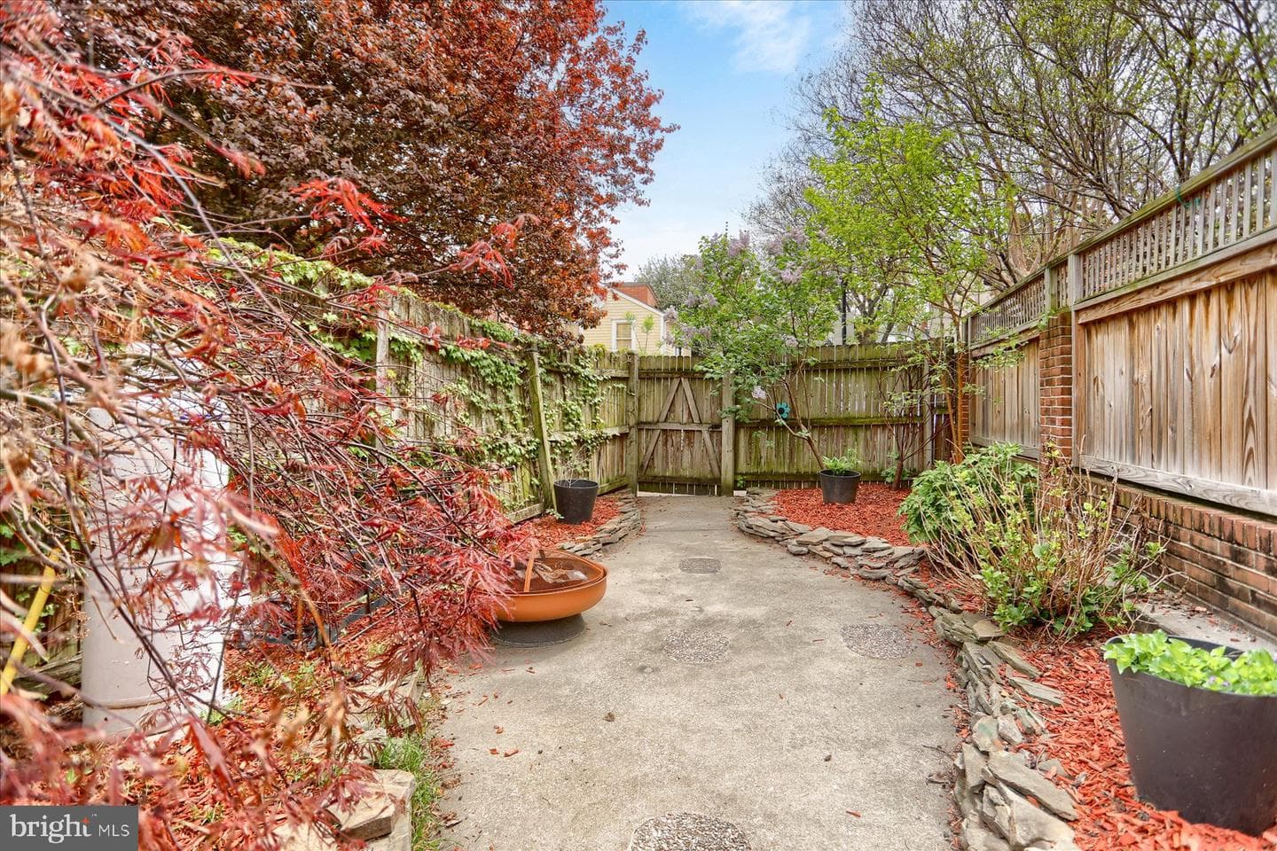 111 Barre Street W photo 26