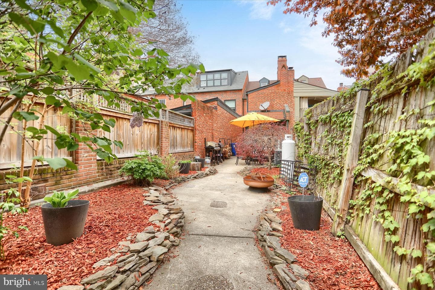 111 Barre Street W photo 27