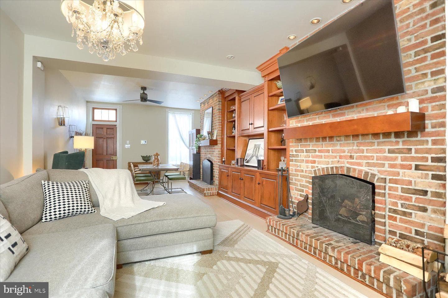 111 Barre Street W photo 7