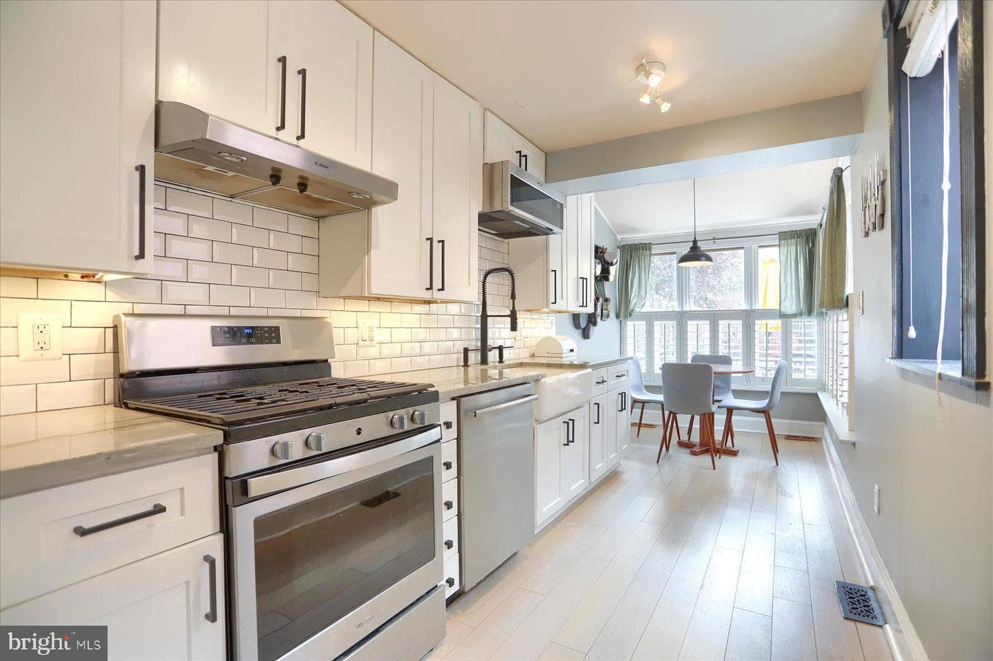 111 Barre Street W photo 9