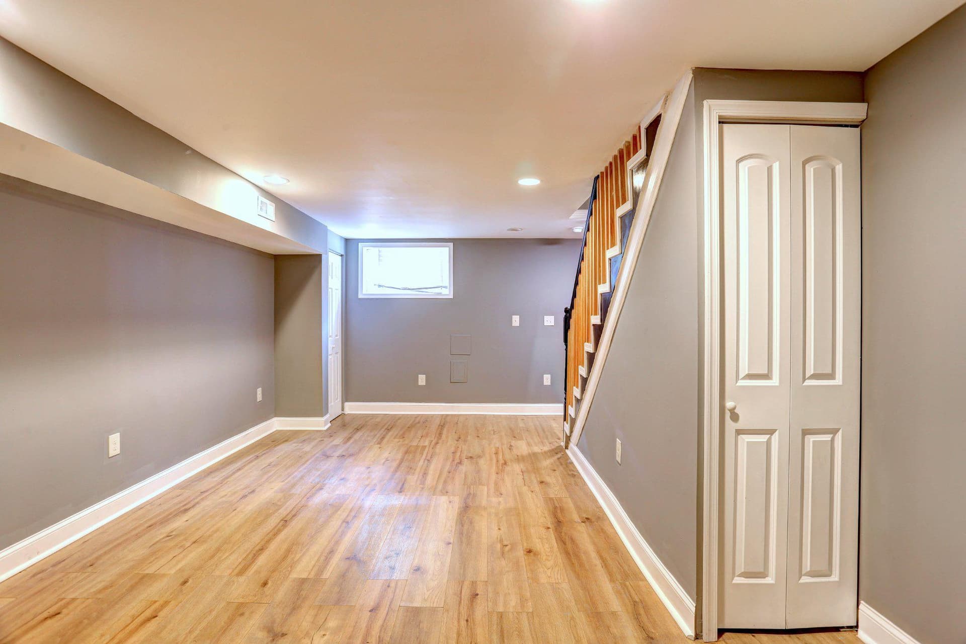 2718 Mura Street photo 18