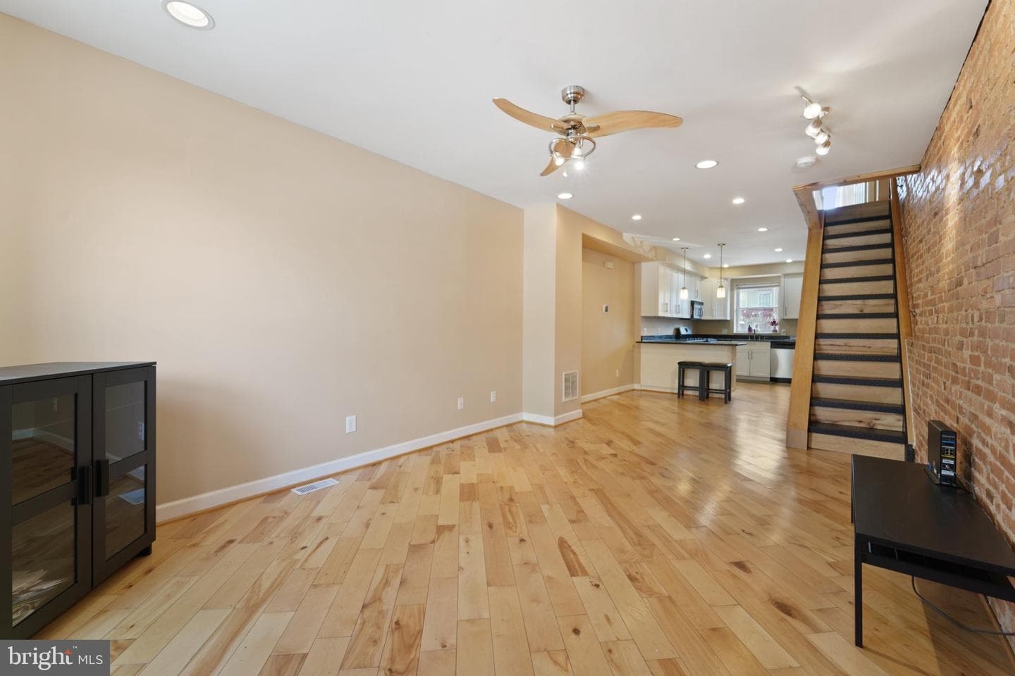 341 S Macon Street photo 4