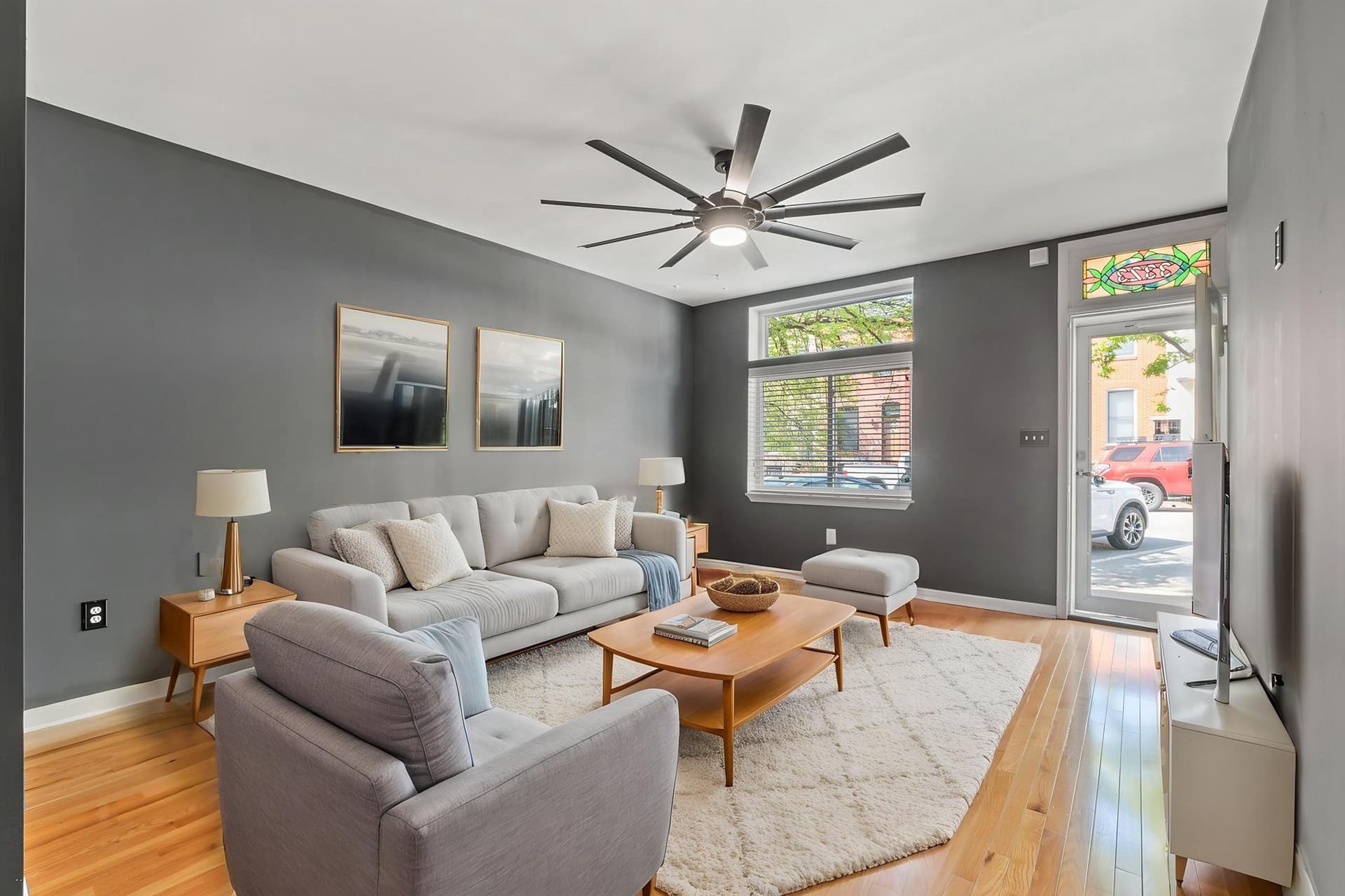 3323 Foster Avenue photo 3
