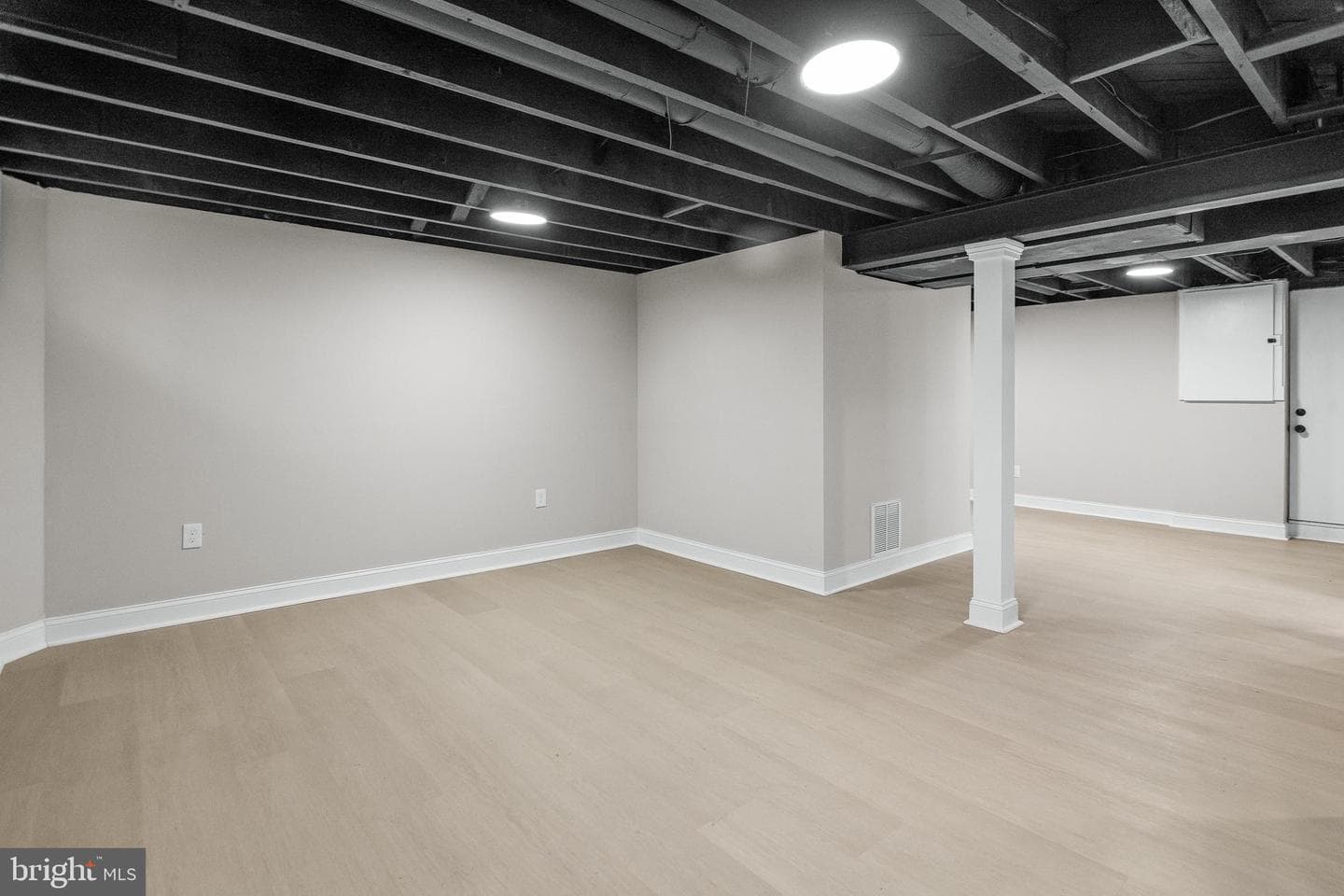 5907 Leith Walk photo 33
