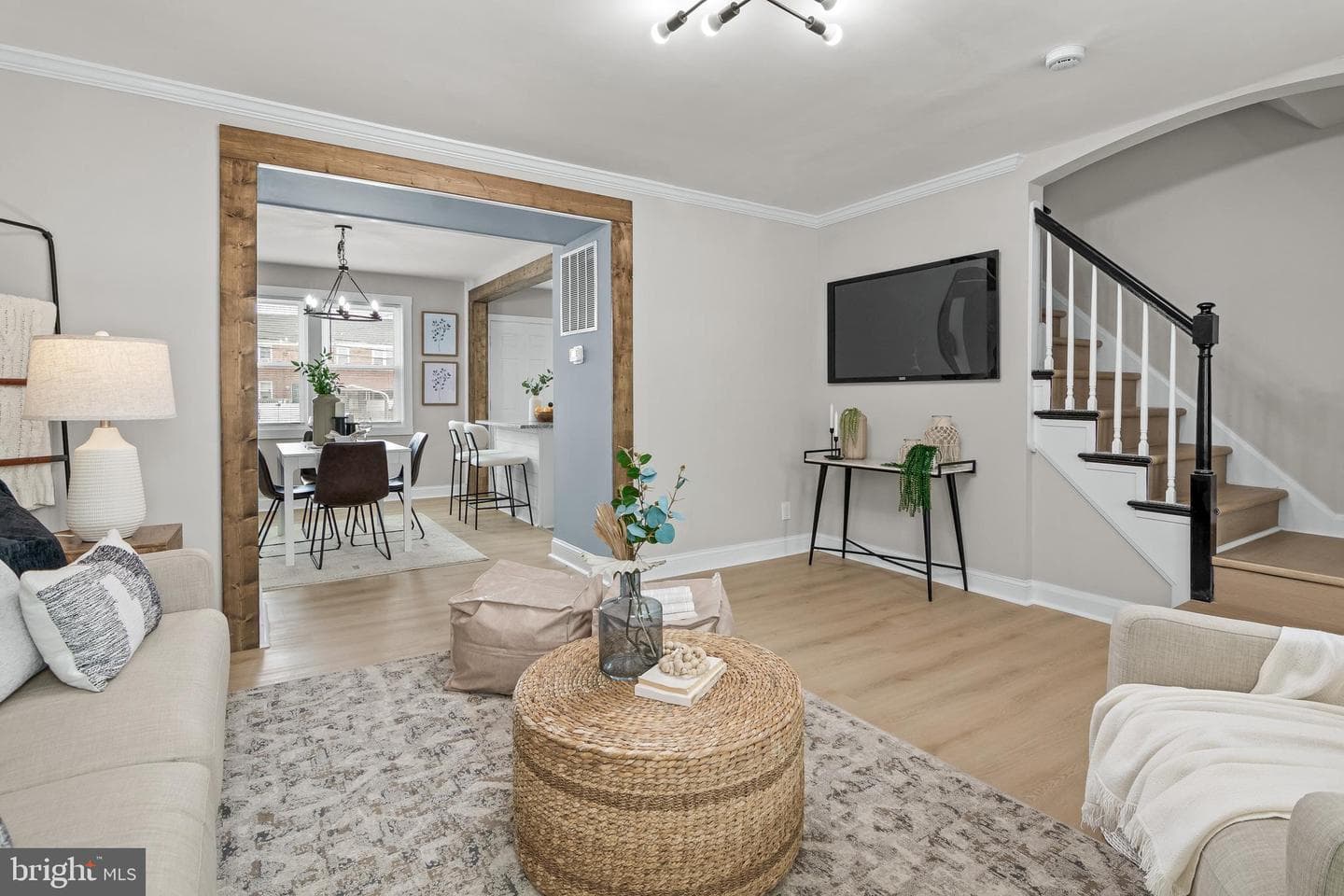 5907 Leith Walk photo 8