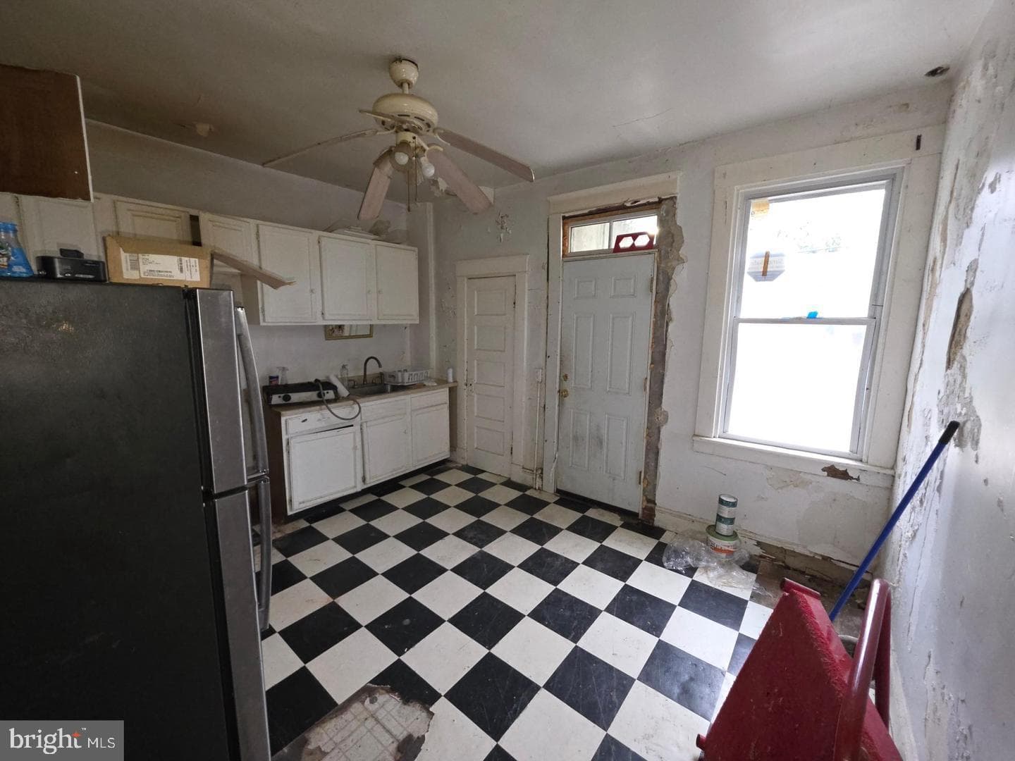 123 Monastery Avenue photo 4