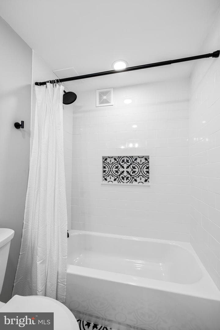 4401 Roland Avenue #307 photo 15