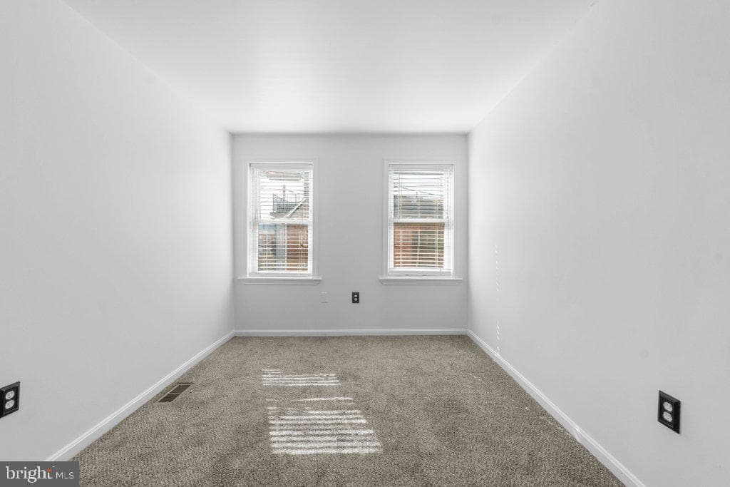 241 S Chapel Street photo 13