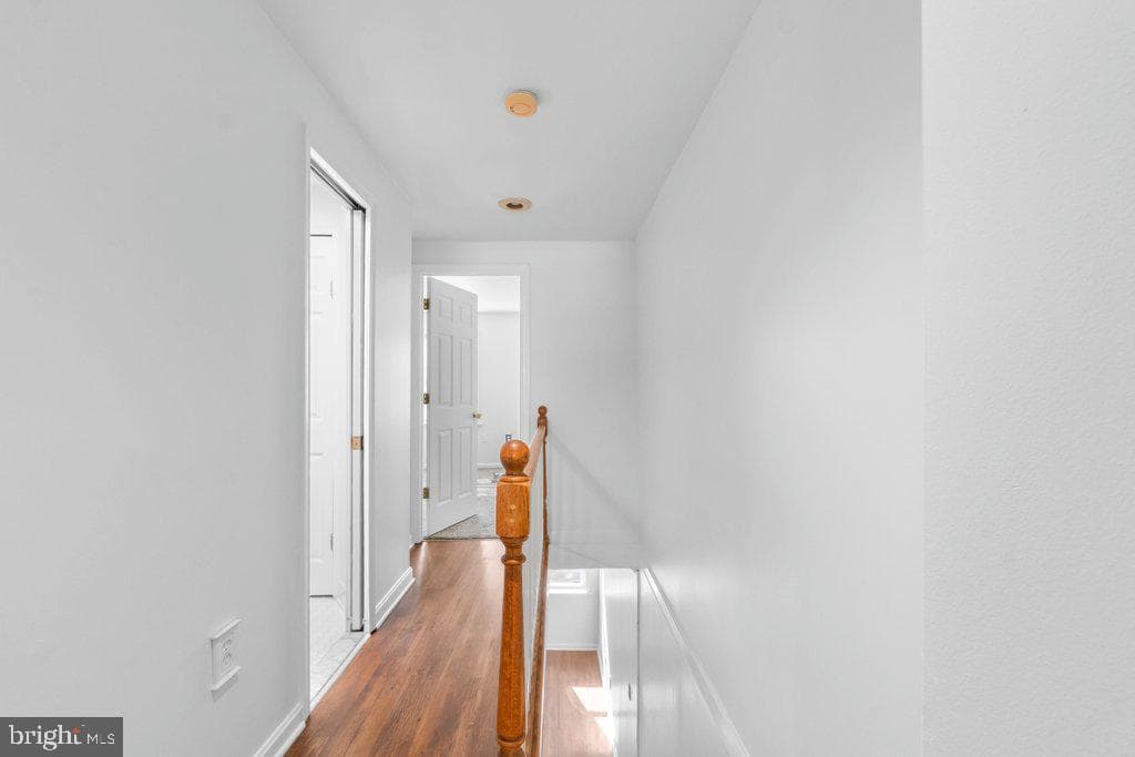 241 S Chapel Street photo 8