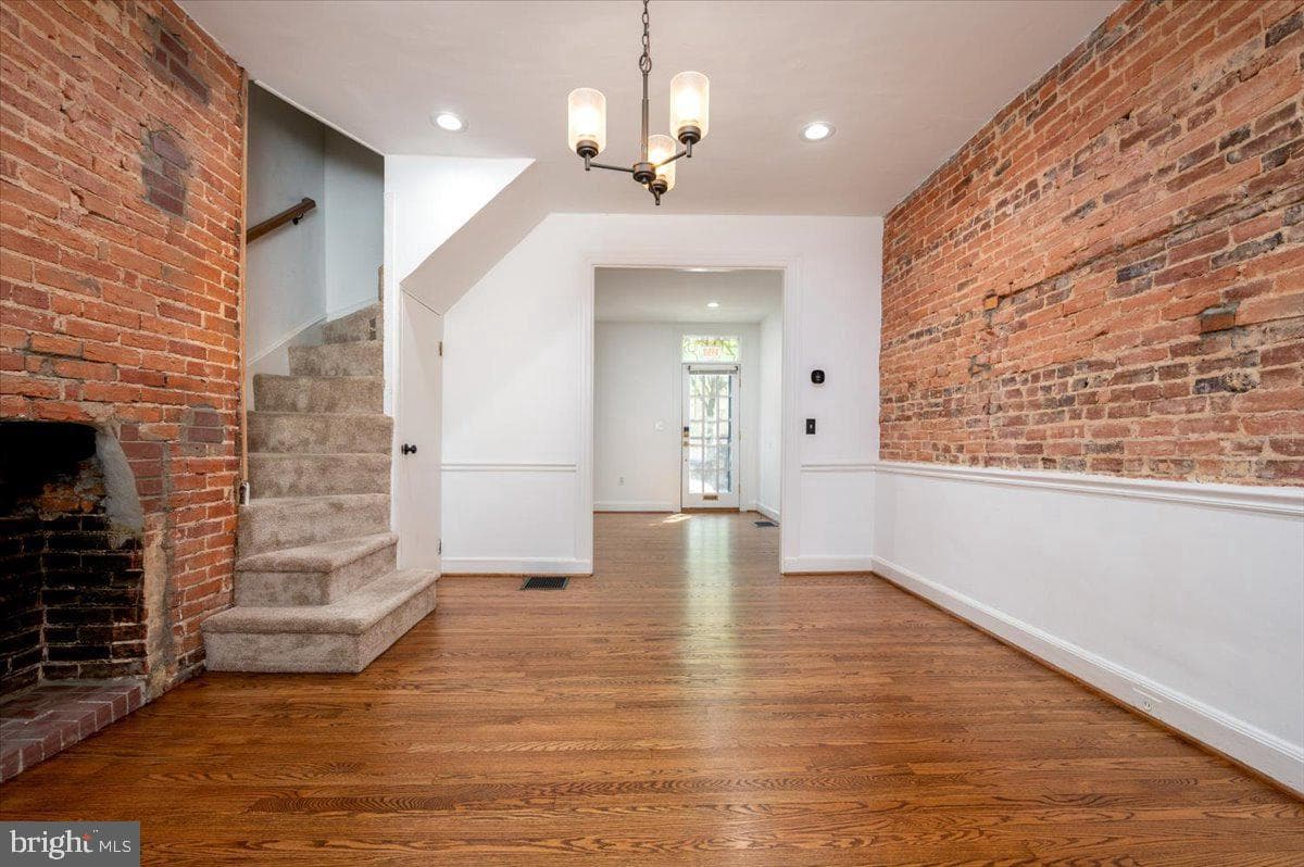 1450 Riverside Avenue photo 9