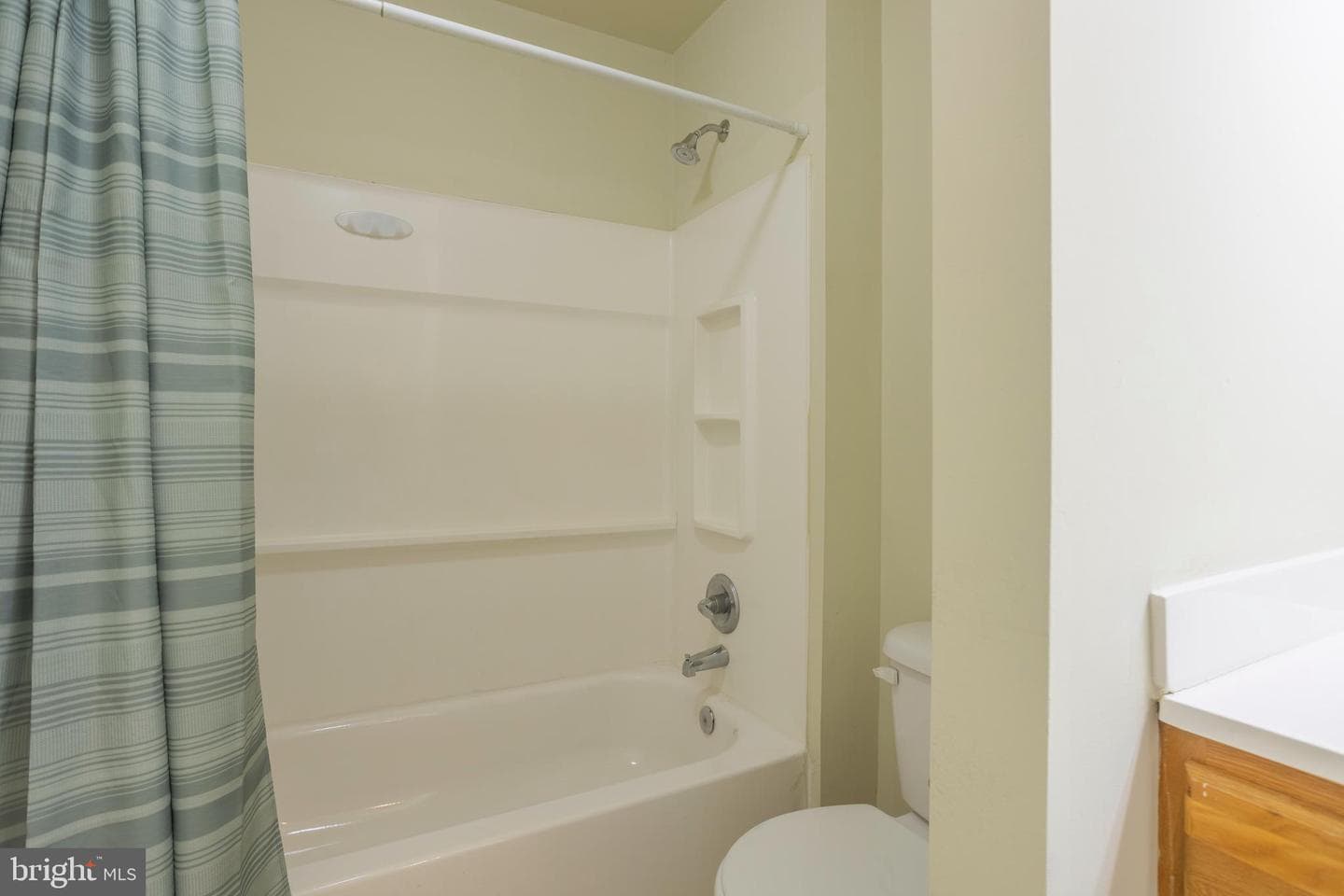 2615 Huron Street photo 27