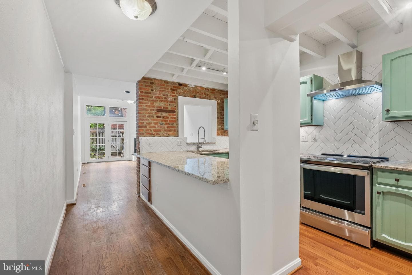 141 W Montgomery Street photo 5