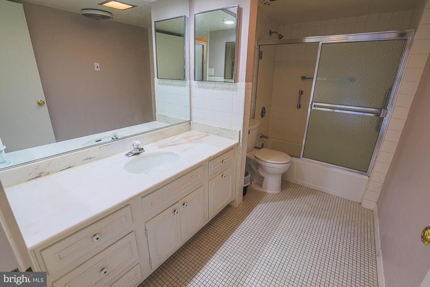 7111 Park Heights Avenue #301 photo 26