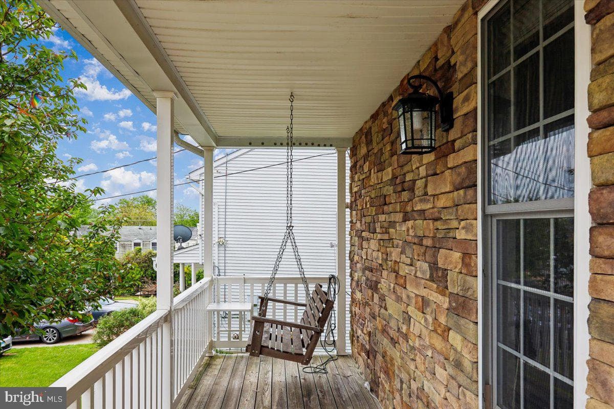 3500 Mactavish Avenue photo 33