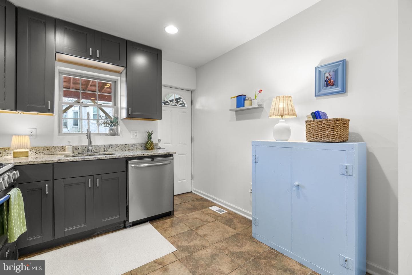 17 N Bradford Street photo 10