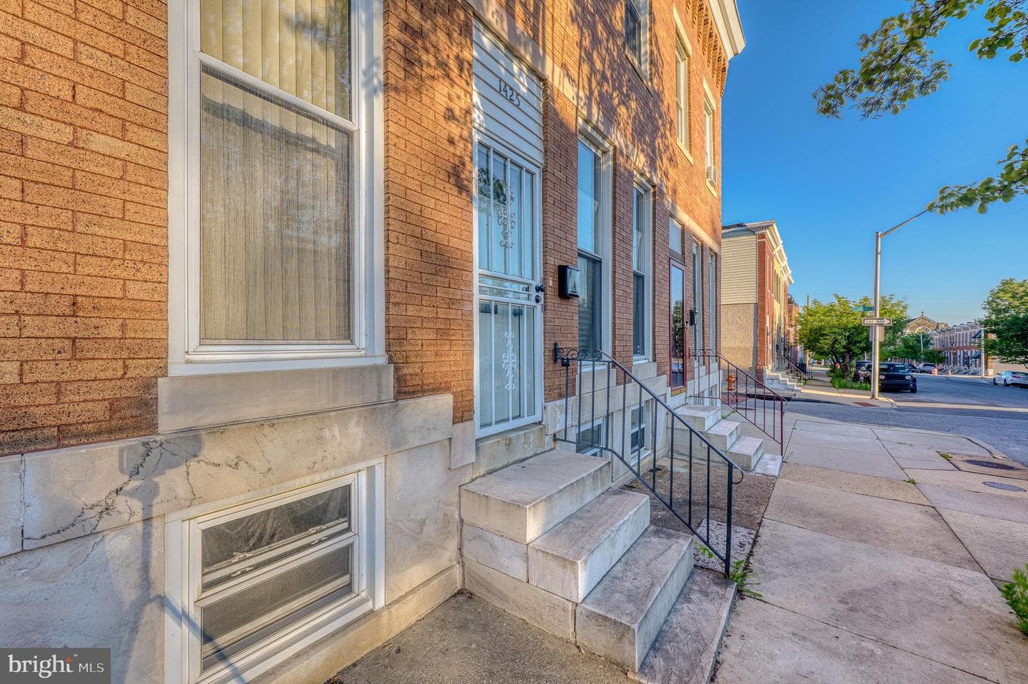 1425 N Luzerne Avenue photo 37