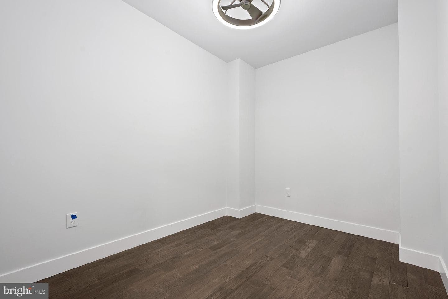 2713 E Fayette Street photo 28