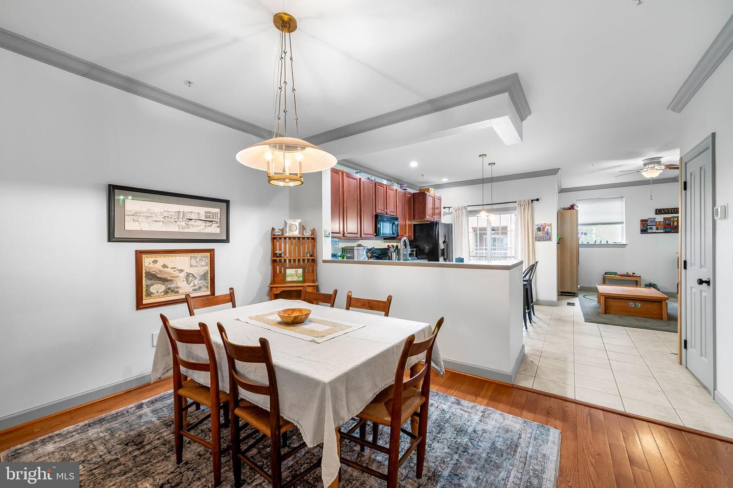 2338 Cambridge Walk photo 26