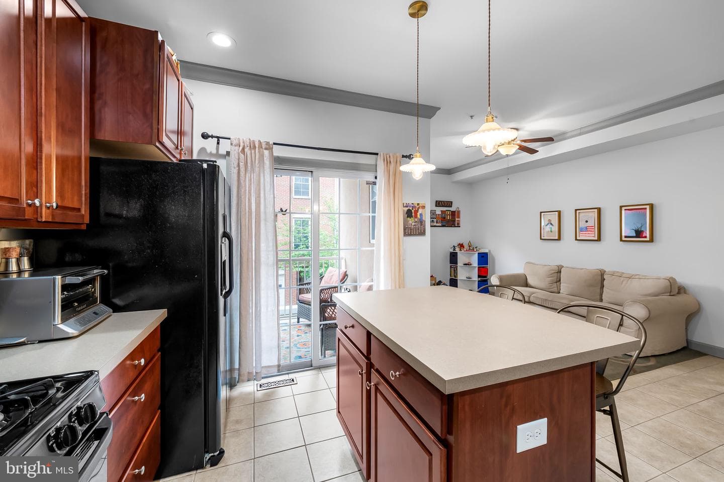 2338 Cambridge Walk photo 34