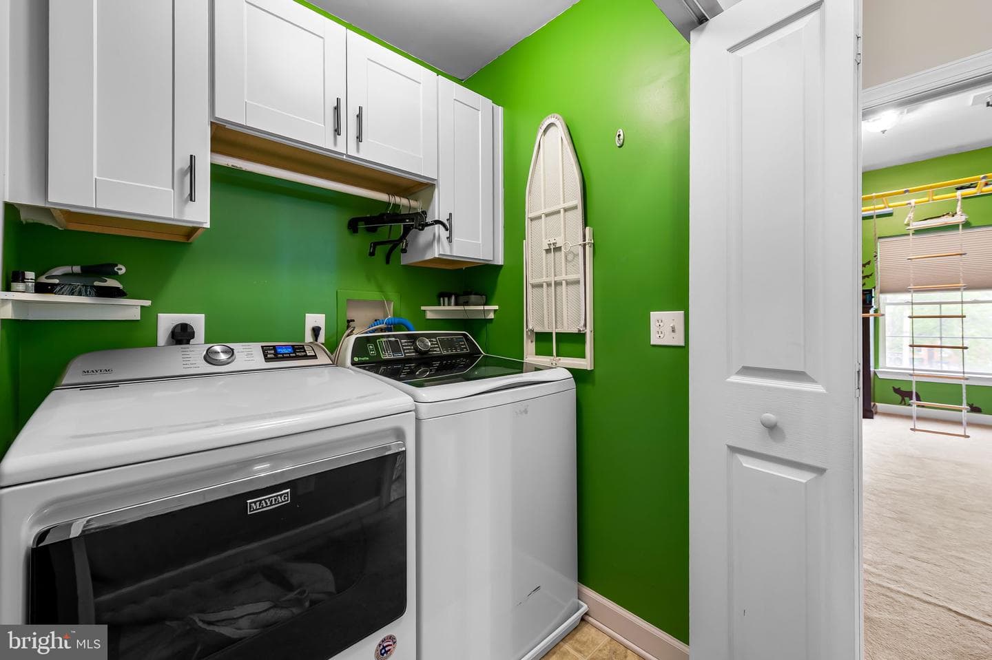 2338 Cambridge Walk photo 46
