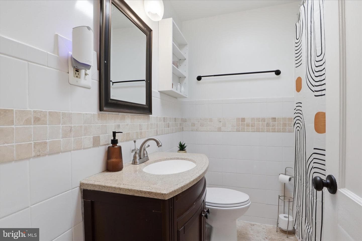 2018 Girard Avenue photo 15