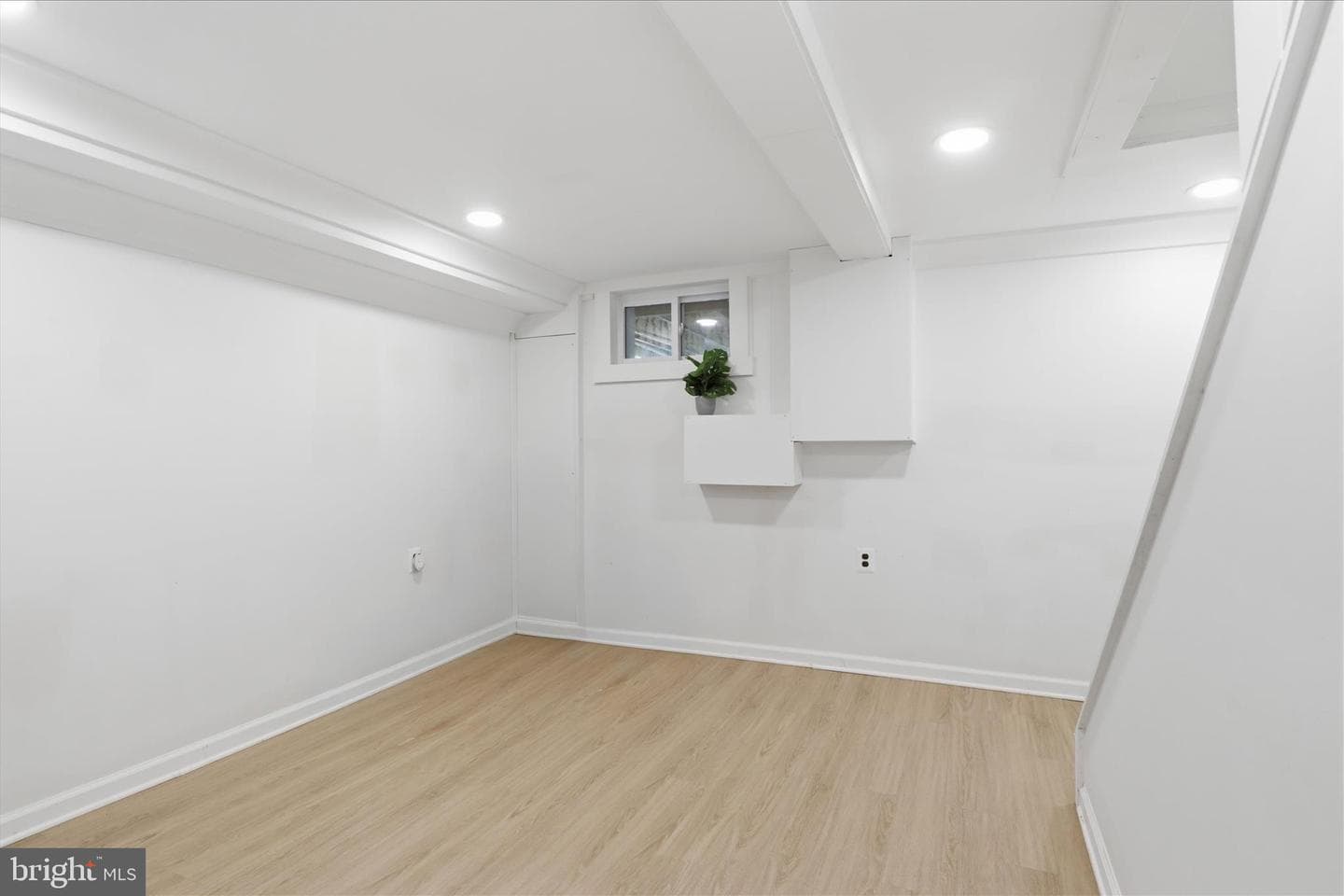 2018 Girard Avenue photo 20
