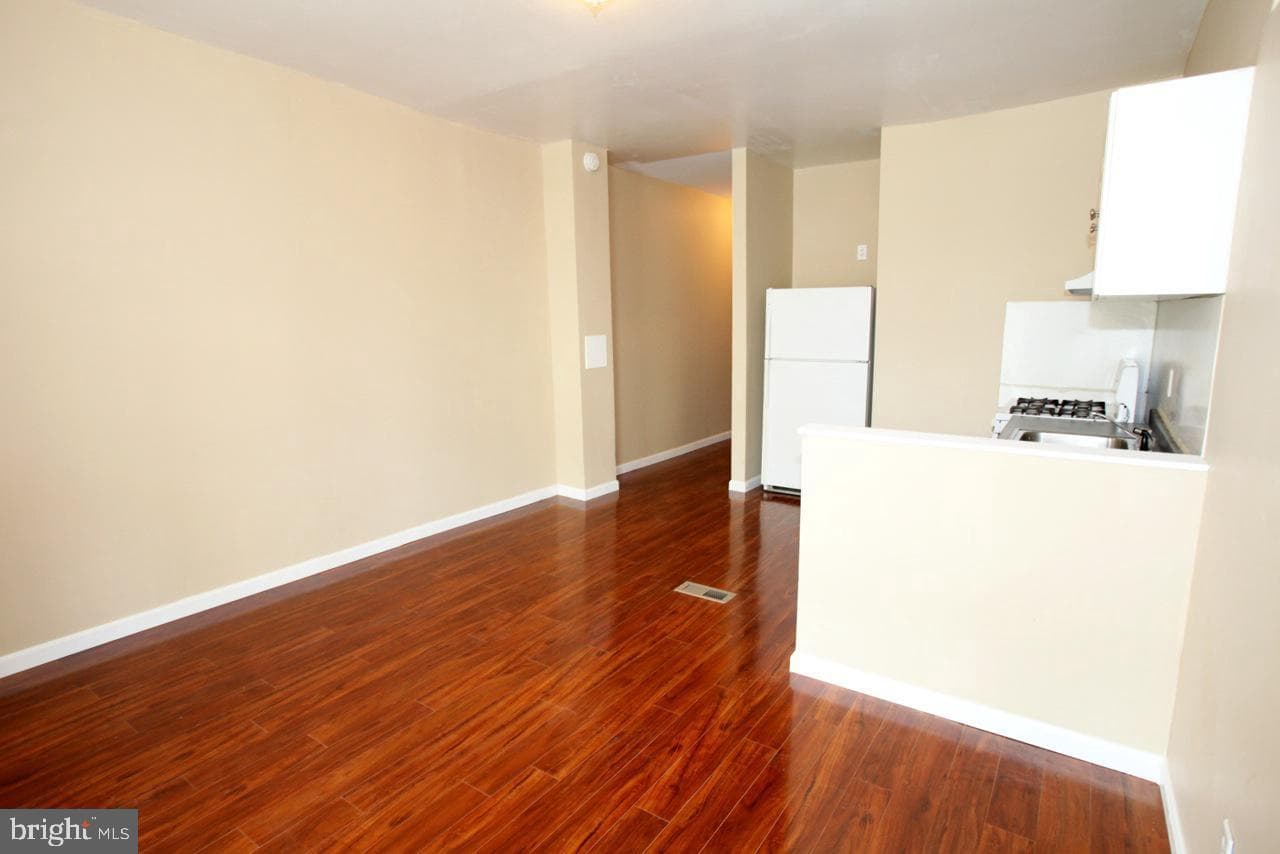535 Oakland Avenue photo 8