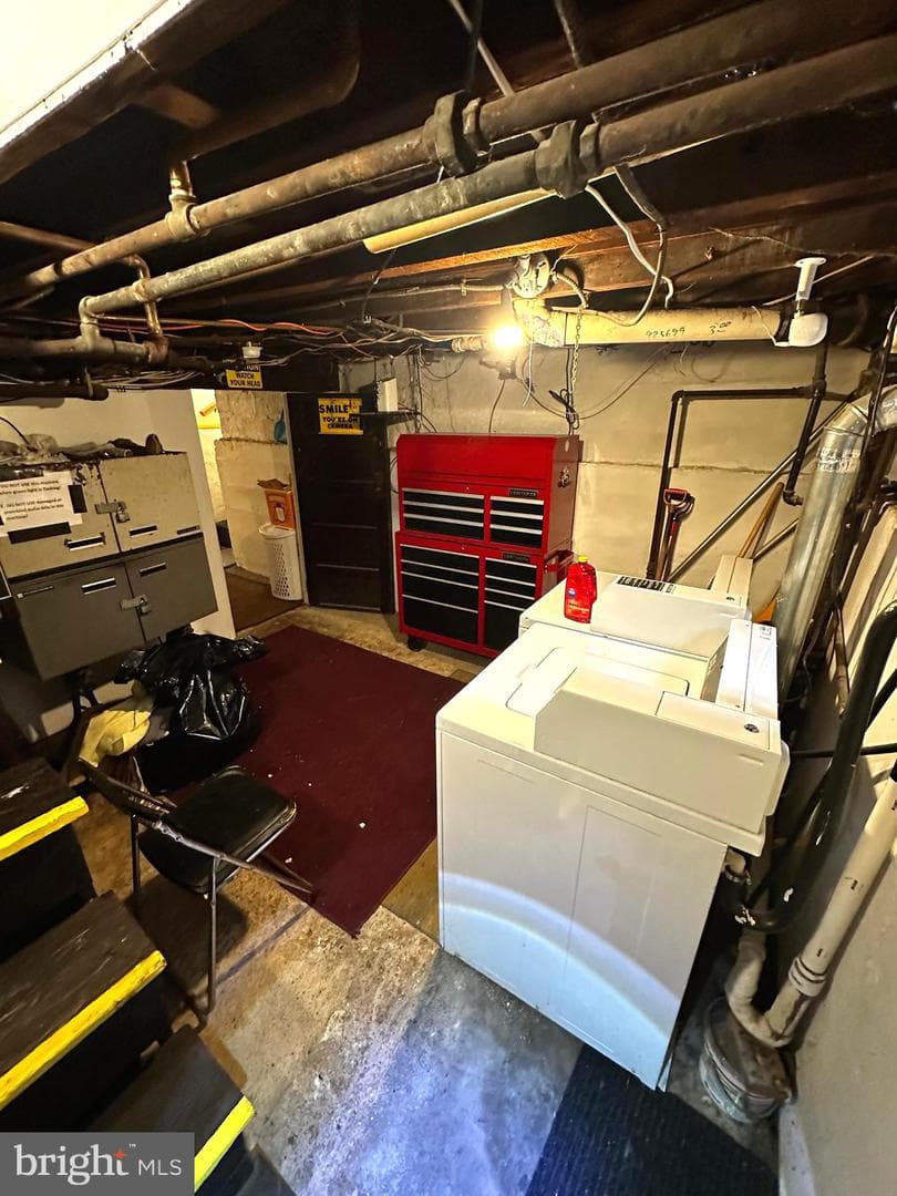 500 Washburn Avenue photo 31