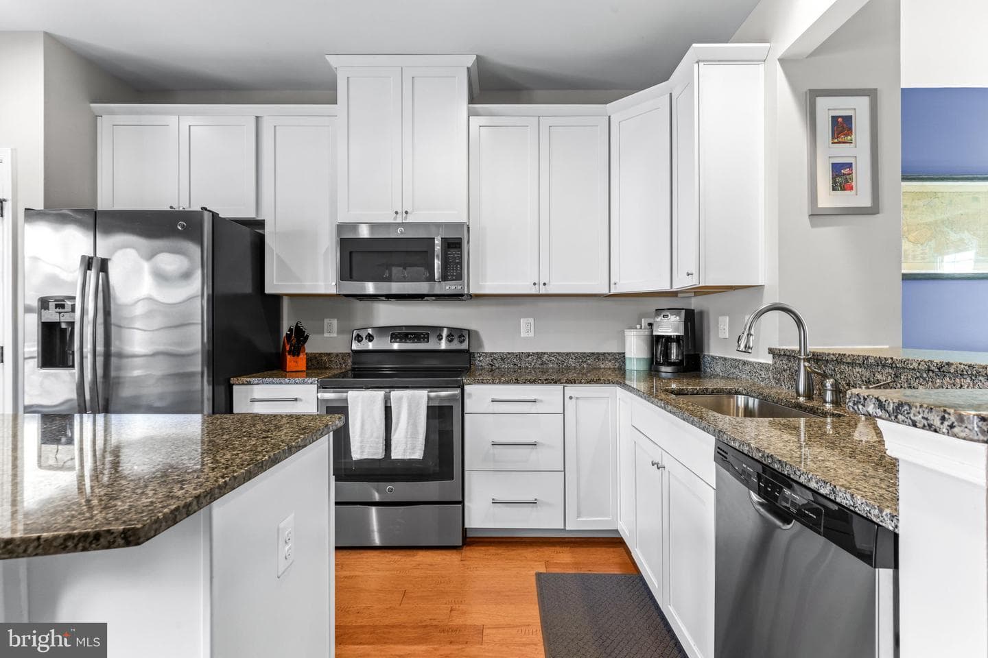 4648 Hudson Street photo 12
