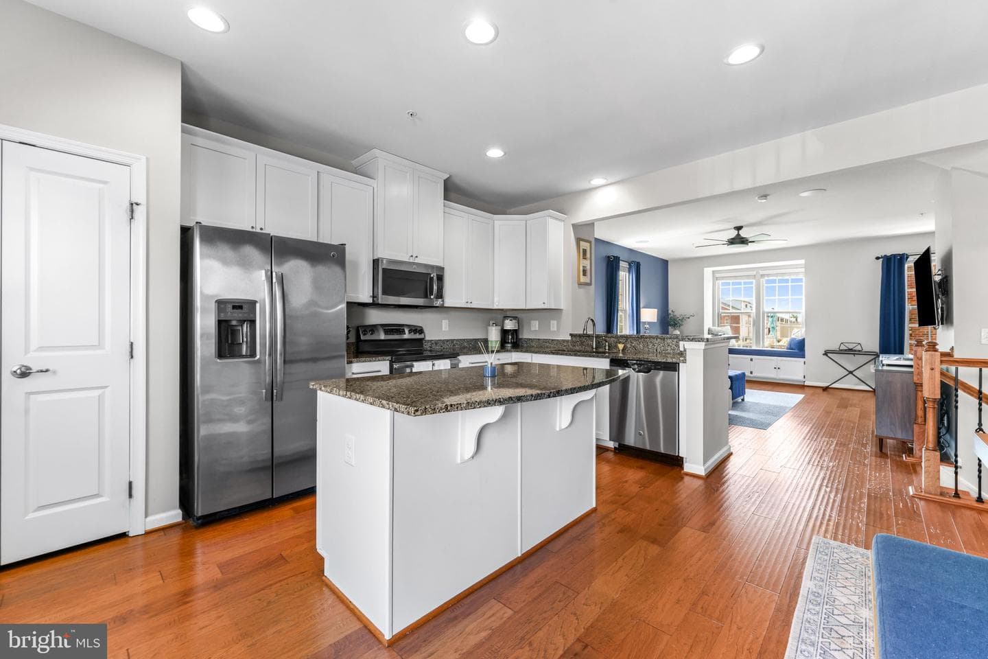 4648 Hudson Street photo 13