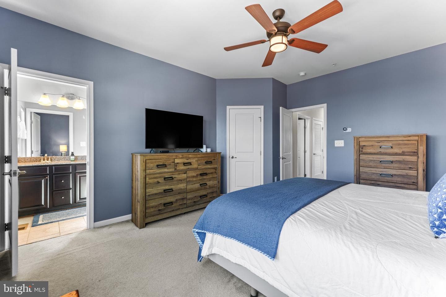 4648 Hudson Street photo 27