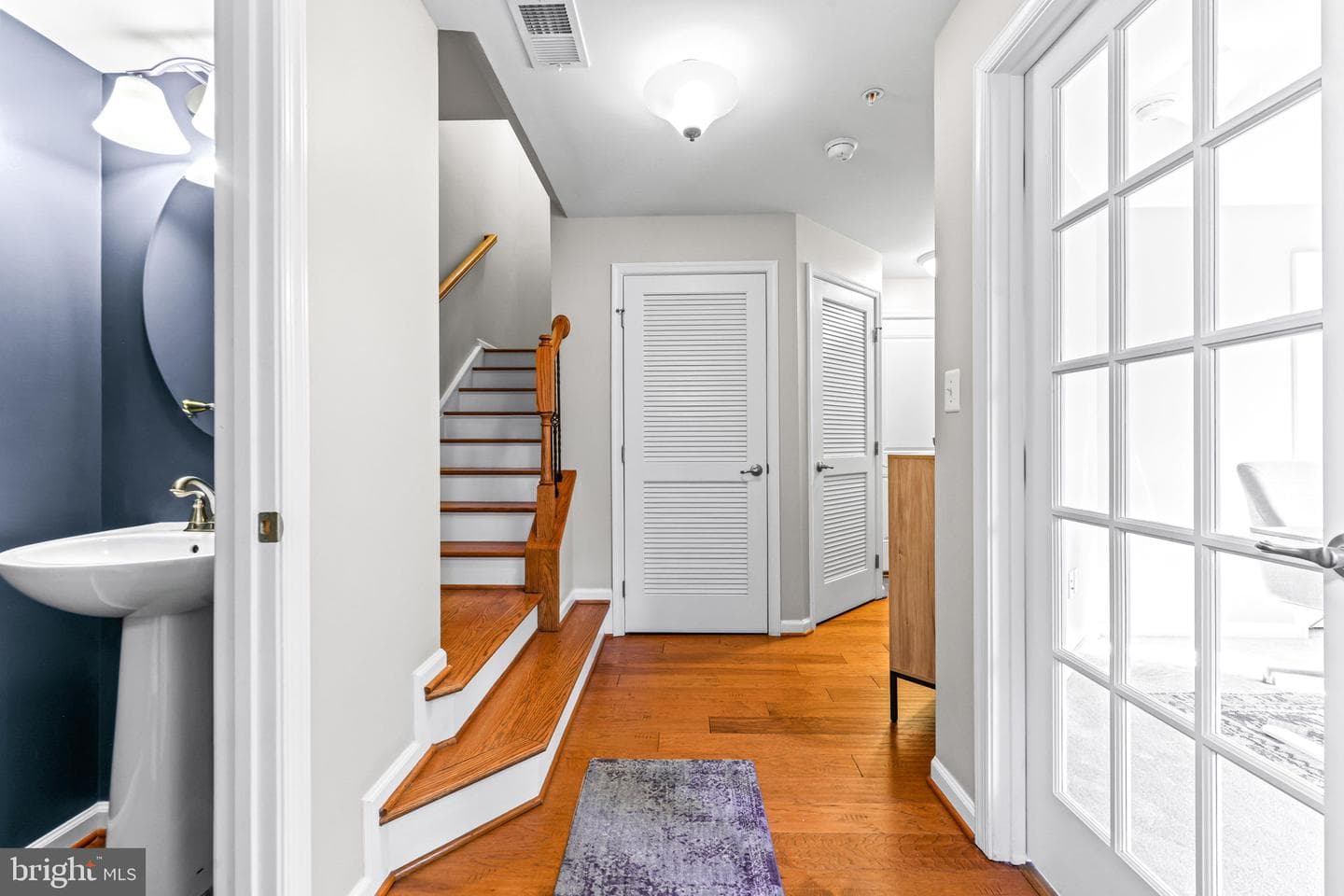 4648 Hudson Street photo 9