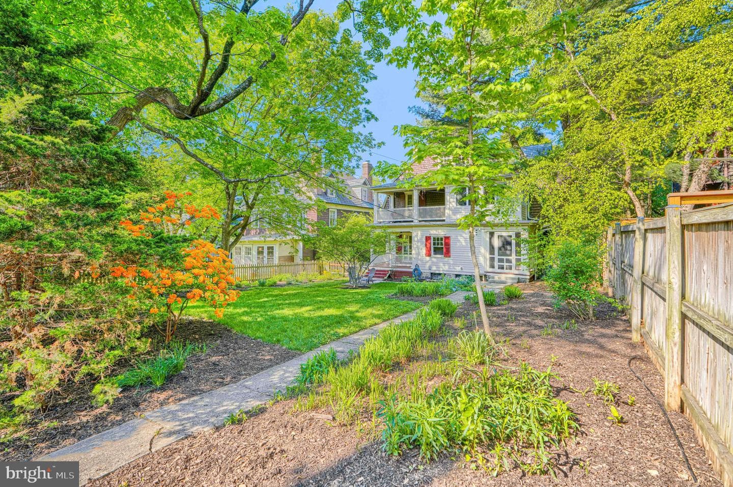 207 Hawthorne Road photo 111