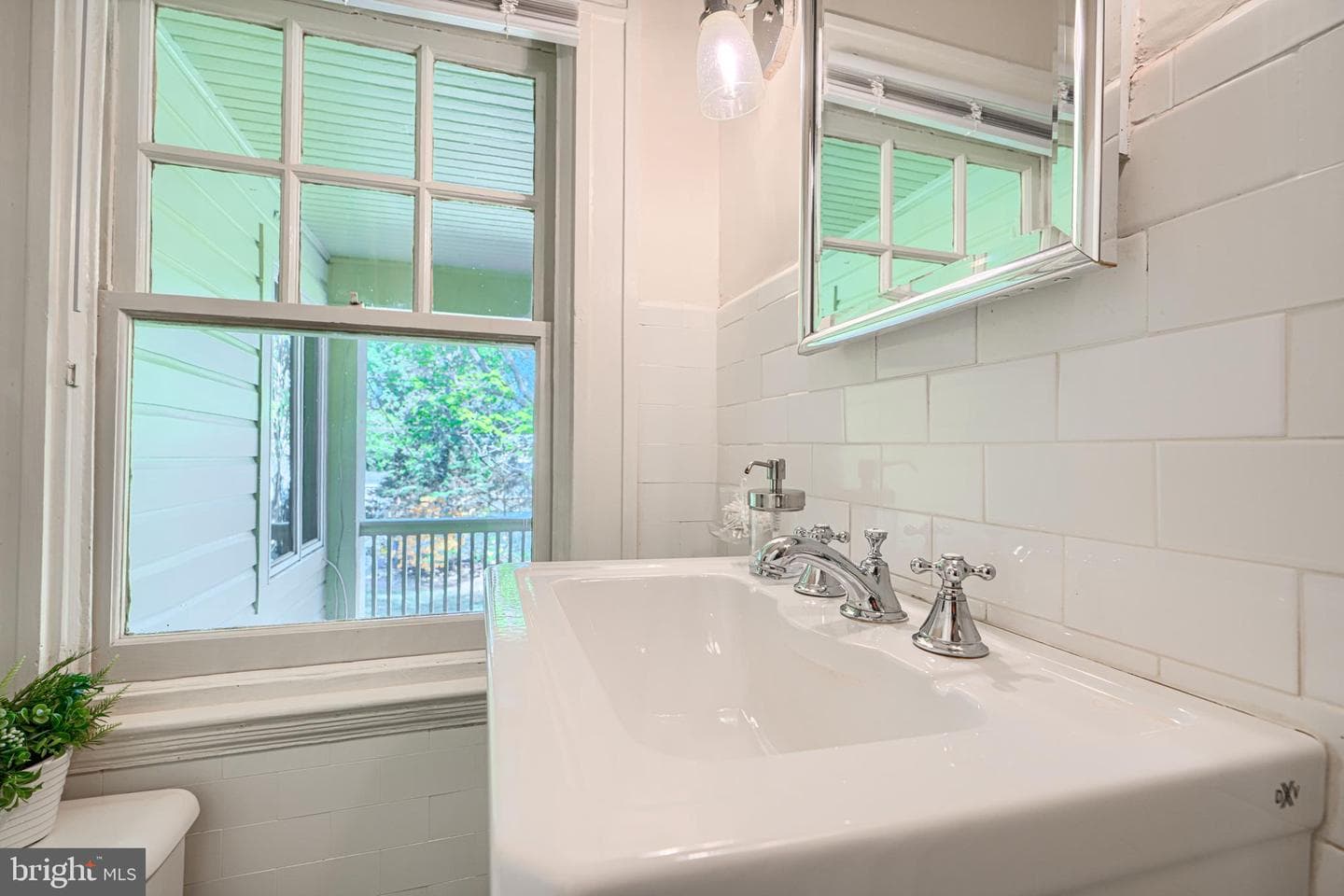 207 Hawthorne Road photo 64