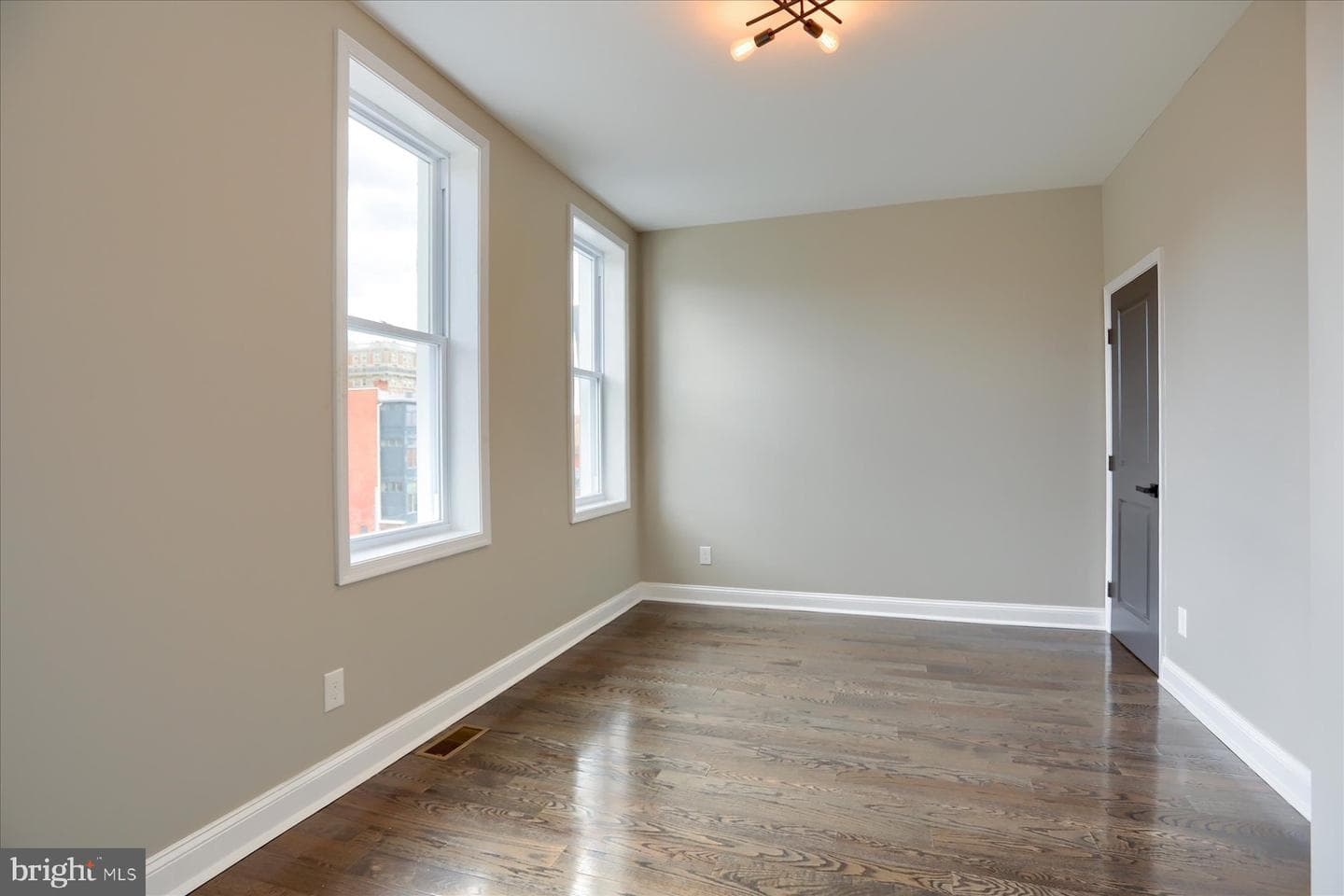 1811 Madison Avenue photo 27