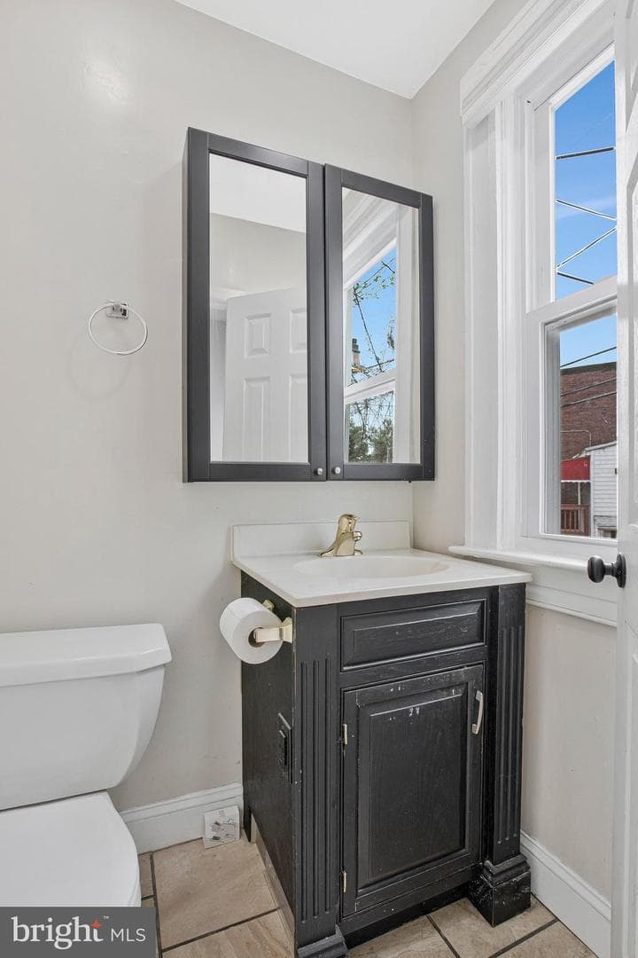 40 N Abington Avenue photo 23