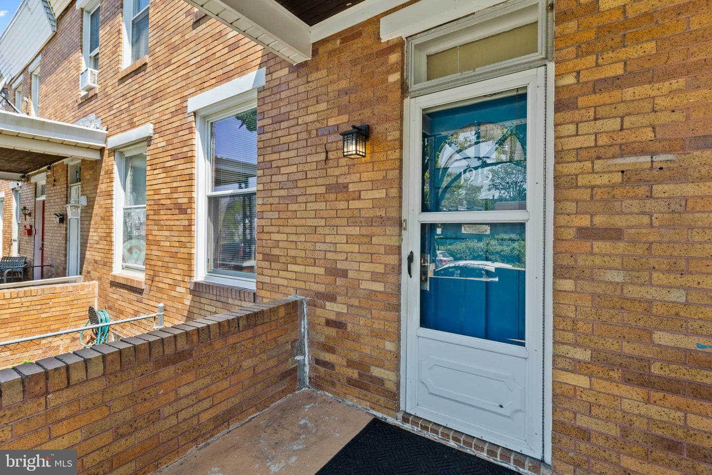 1915 Griffis Avenue photo 5