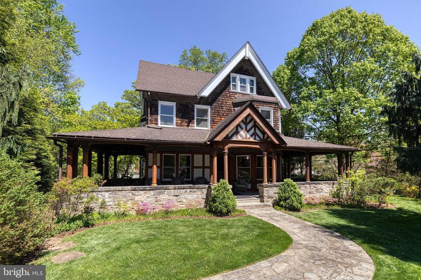 501 Woodlawn Road photo 4
