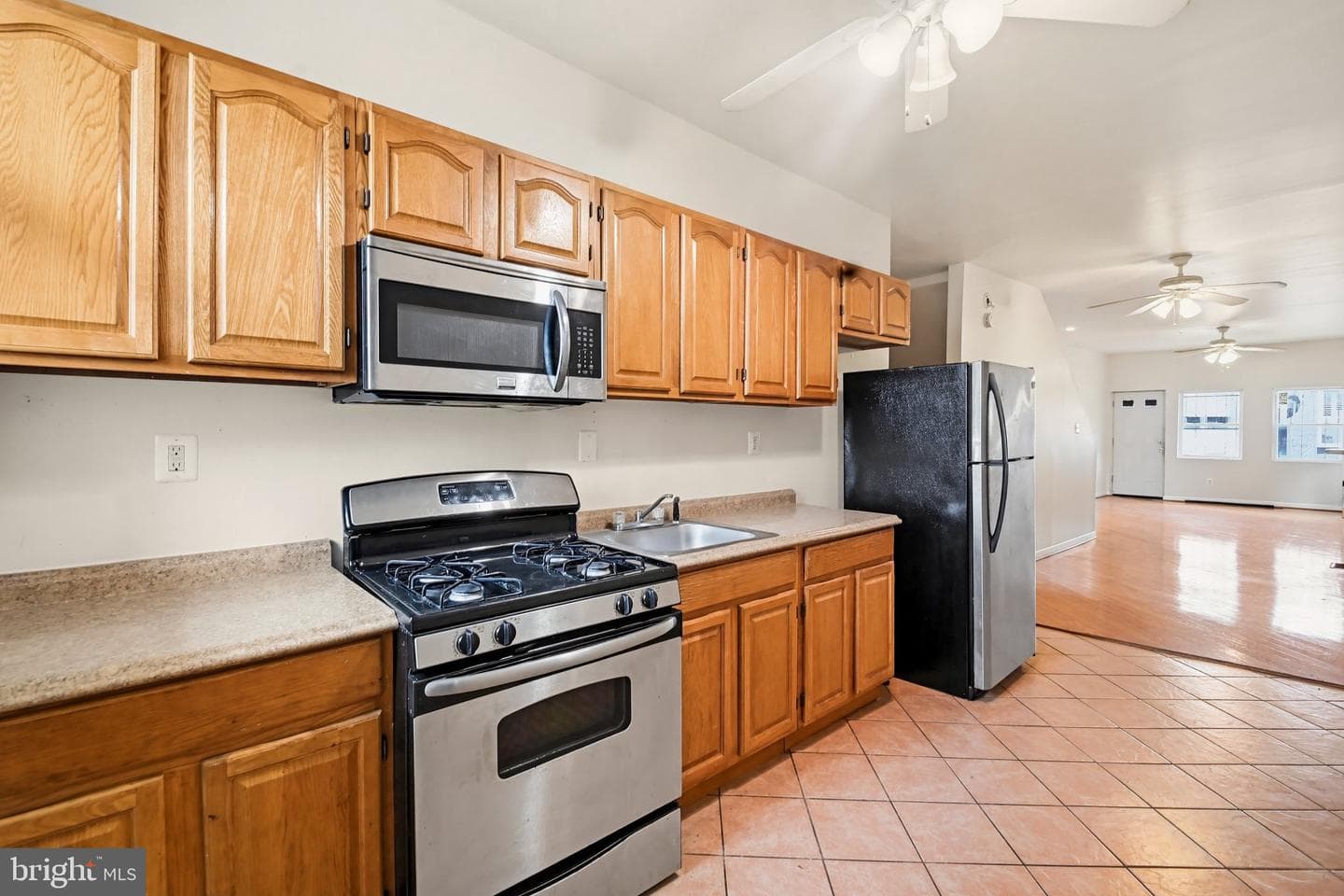 1721 E Oliver Street photo 10