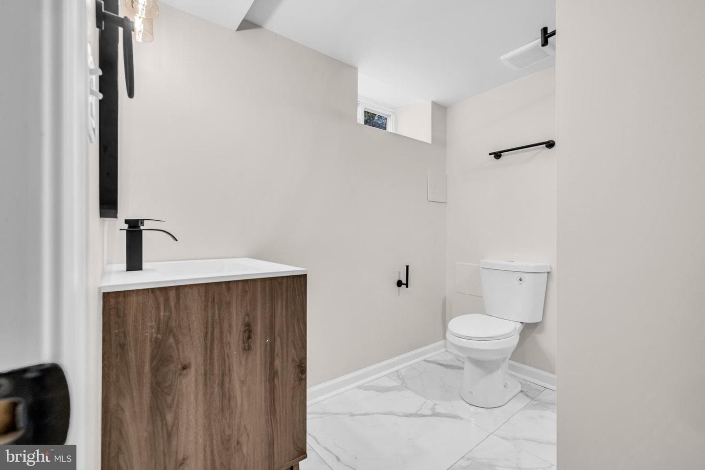 1513 Kingsway Road photo 25