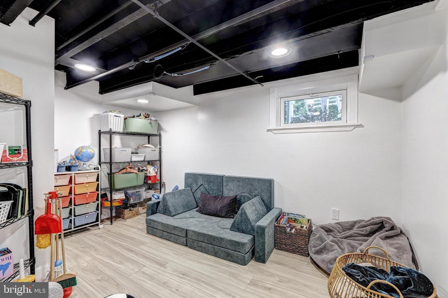 404 Evesham Avenue photo 30