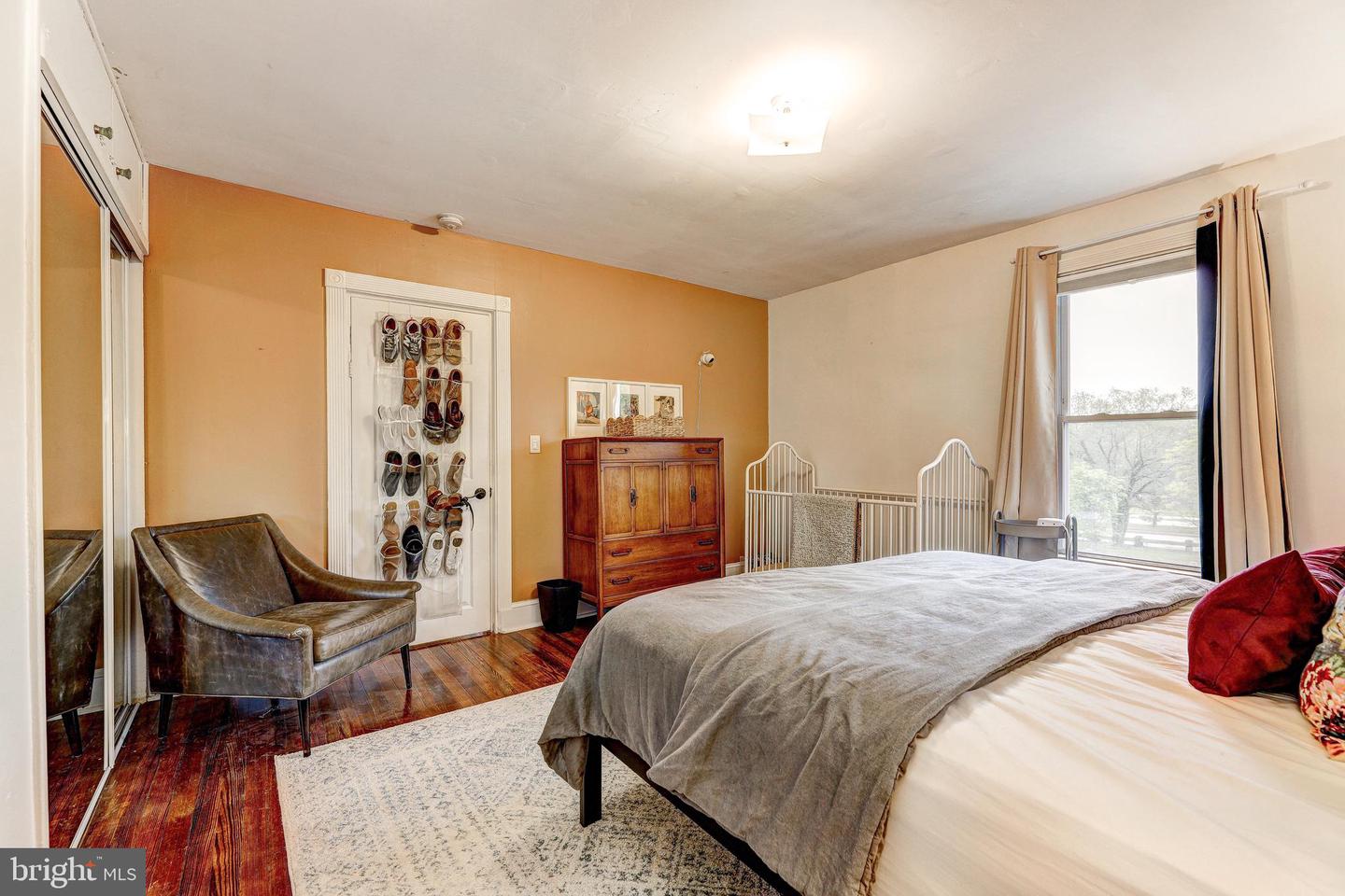 404 Evesham Avenue photo 42
