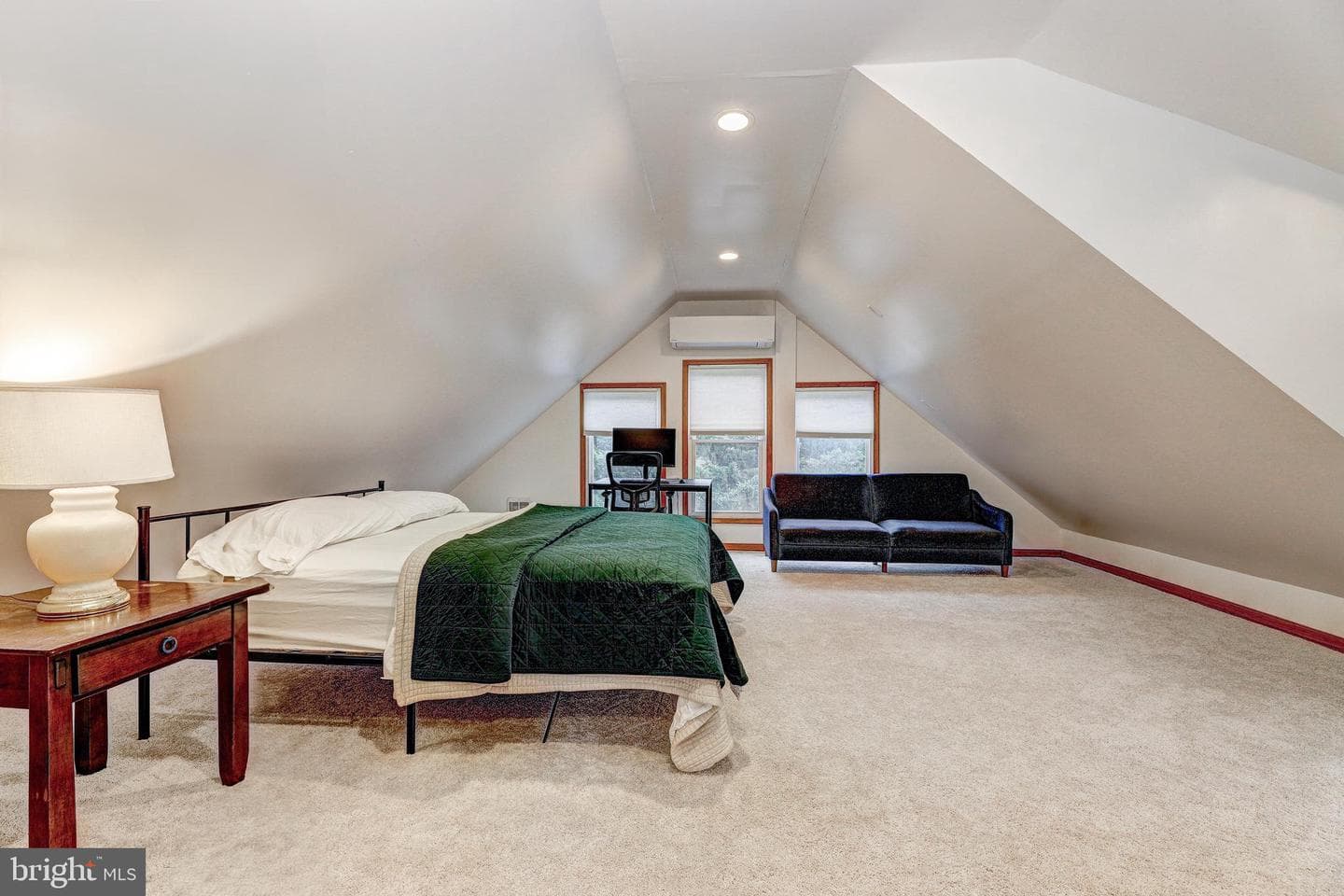 404 Evesham Avenue photo 46