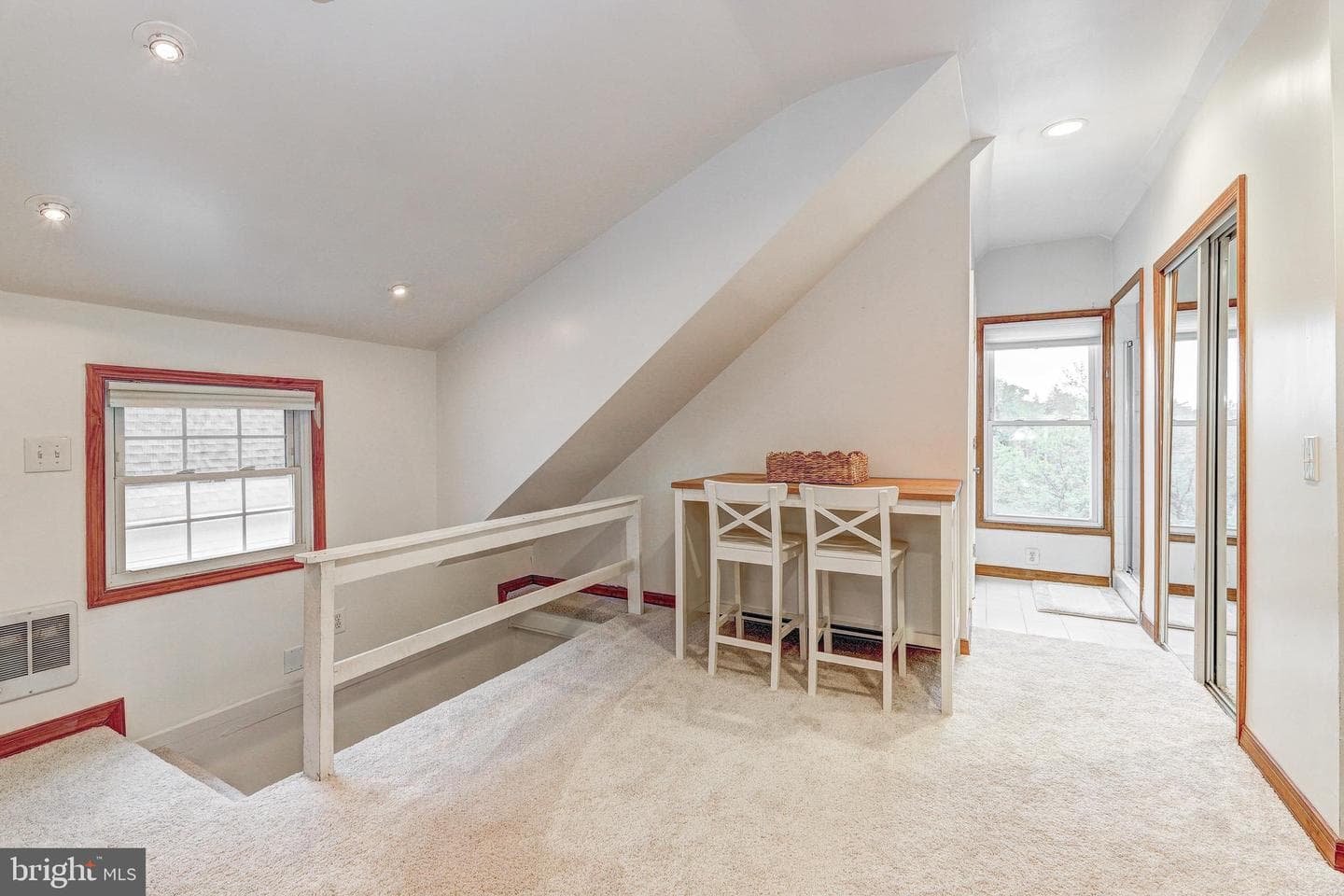 404 Evesham Avenue photo 48