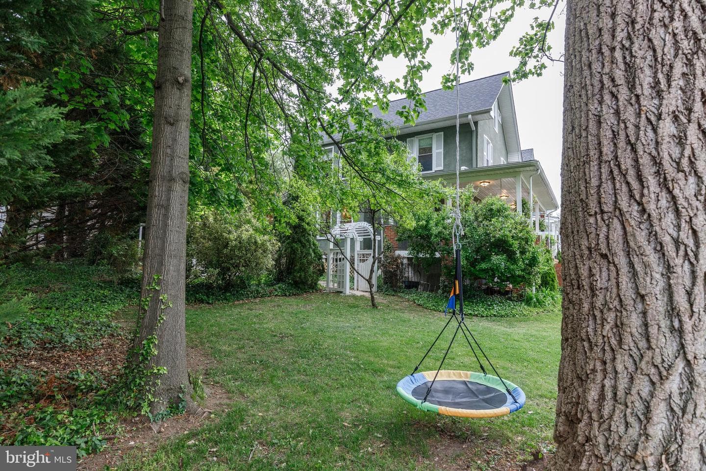 404 Evesham Avenue photo 56